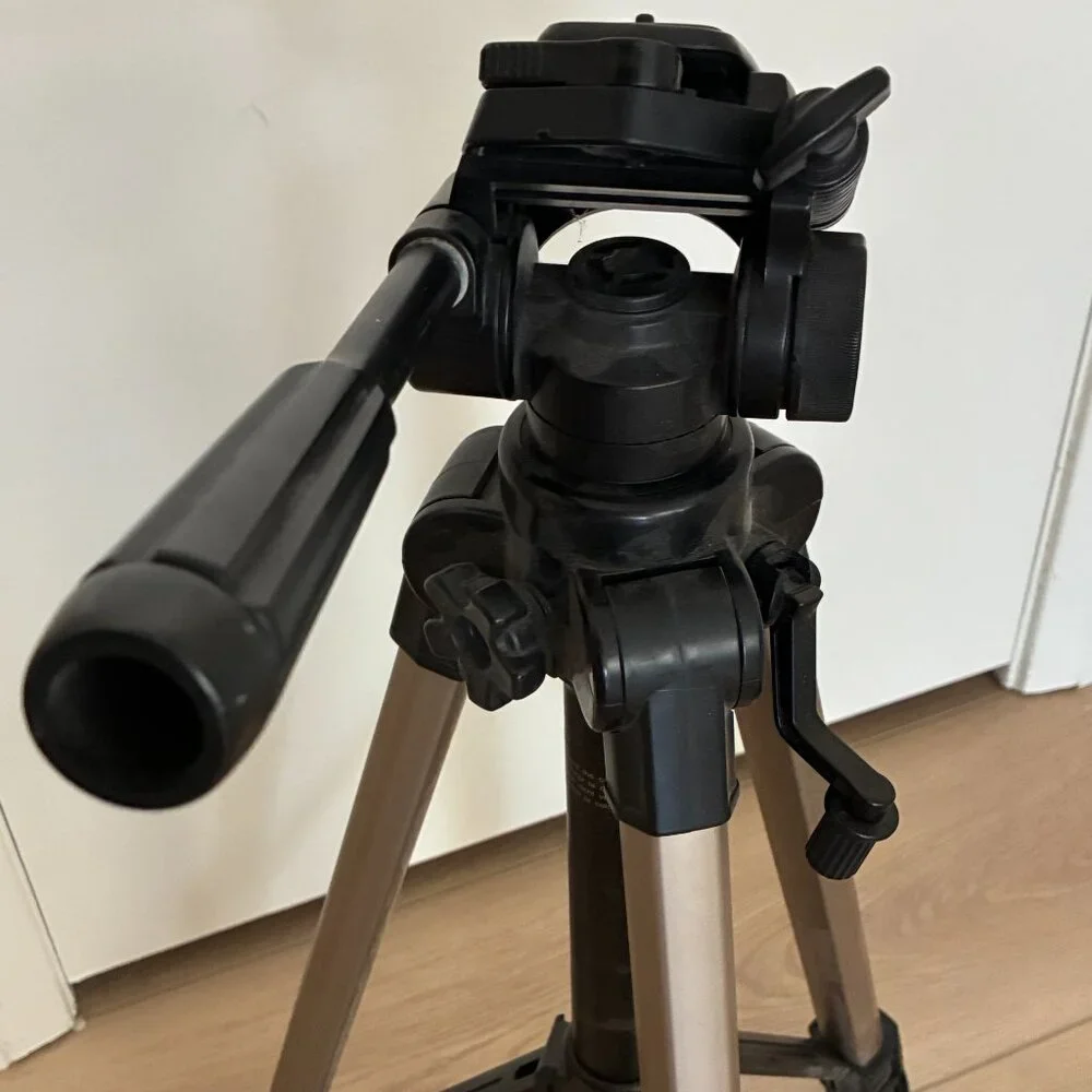 Great Condition - Velbon S-6000 Aluminum Camera Tripod